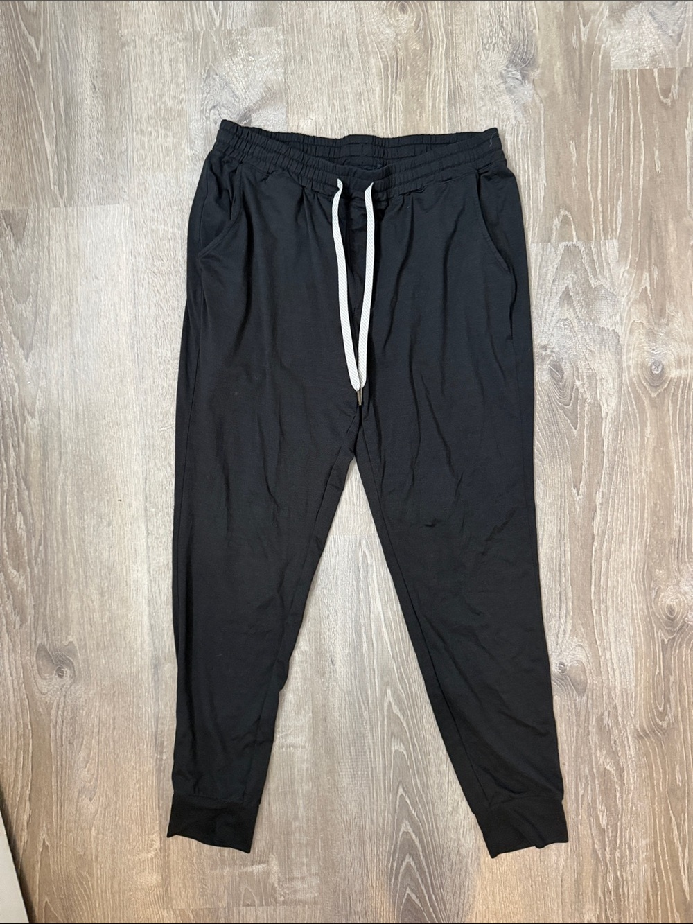 True Classic Weekend Men's Black Drawstring Joggers with Cuffed Ankles